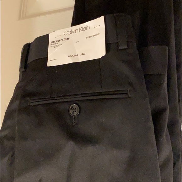 Black Calvin Klein Suit 2 pc w/ pants, 40L 34W